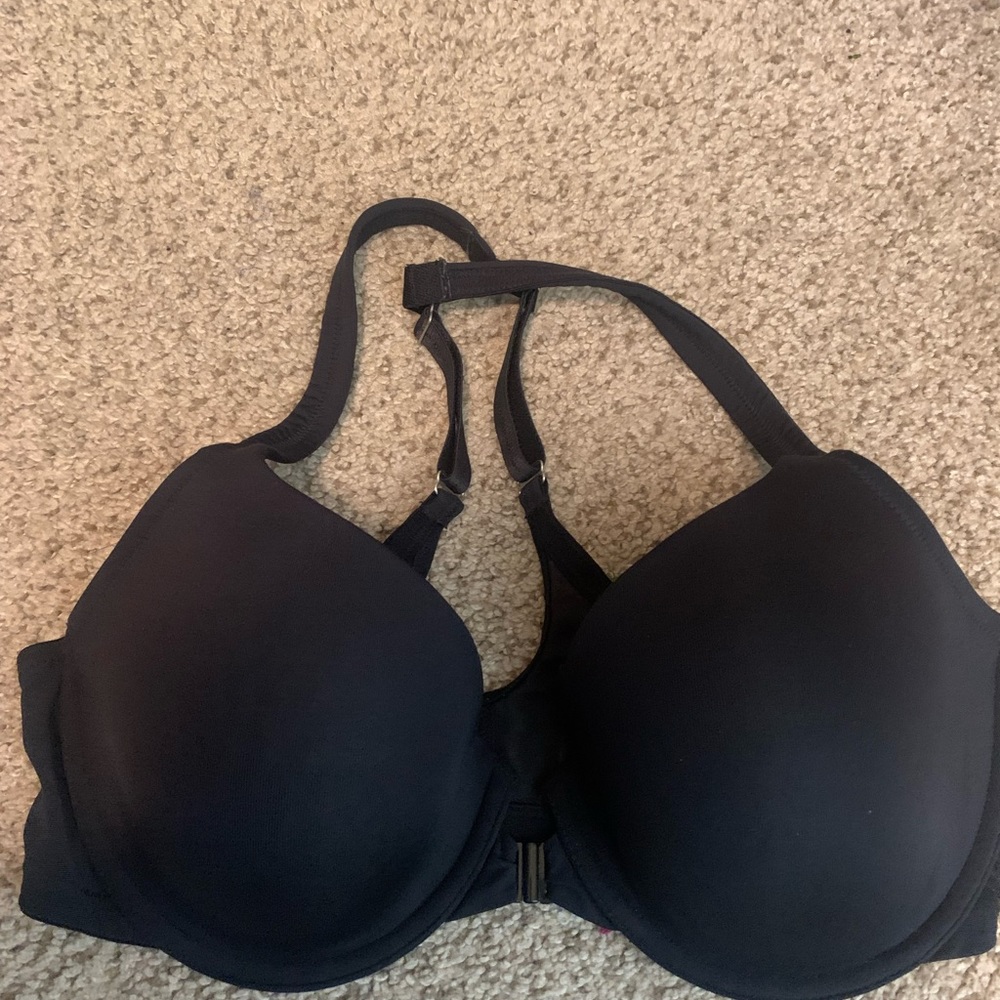 Black Soma front closure 34dd Racer back bra. Good used condition. See pictures!